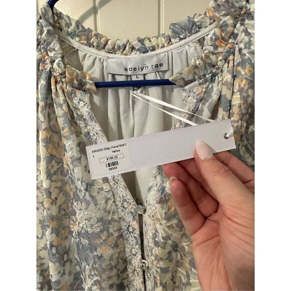 NWT Adelyn Rae Ditzy Floral Buttoned Midi Dress - Size Large - FD4000 - Picture 5 of 7